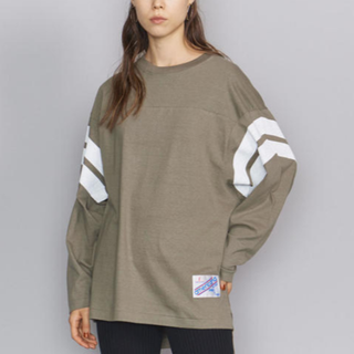 ビューティアンドユースユナイテッドアローズ(BEAUTY&YOUTH UNITED ARROWS)の＜Americana（アメリカーナ）＞バックVネックフットボールTシャツ(Tシャツ(長袖/七分))