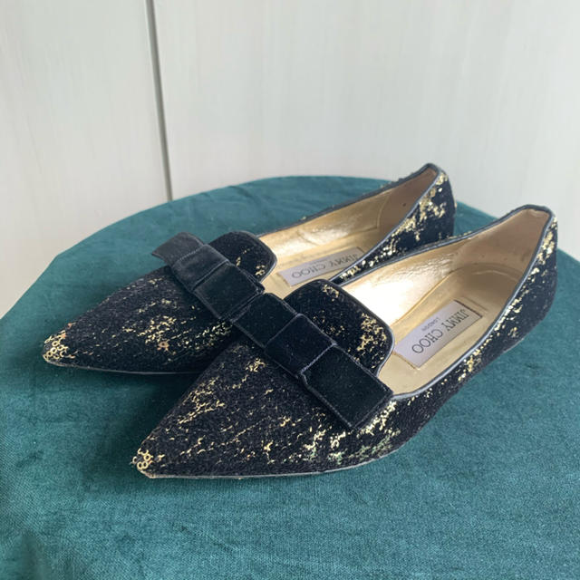 JIMMY CHOO(ジミーチュウ)のJIMMY CHOO ジミーチュー　フラット　リボン　シューズ レディースの靴/シューズ(ローファー/革靴)の商品写真