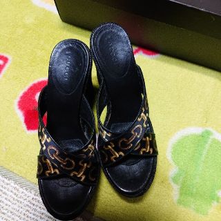 グッチ(Gucci)のGUCCI  サンダル(サンダル)