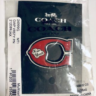 コーチ(COACH)のCOACH ピンバッチ(ブローチ/コサージュ)