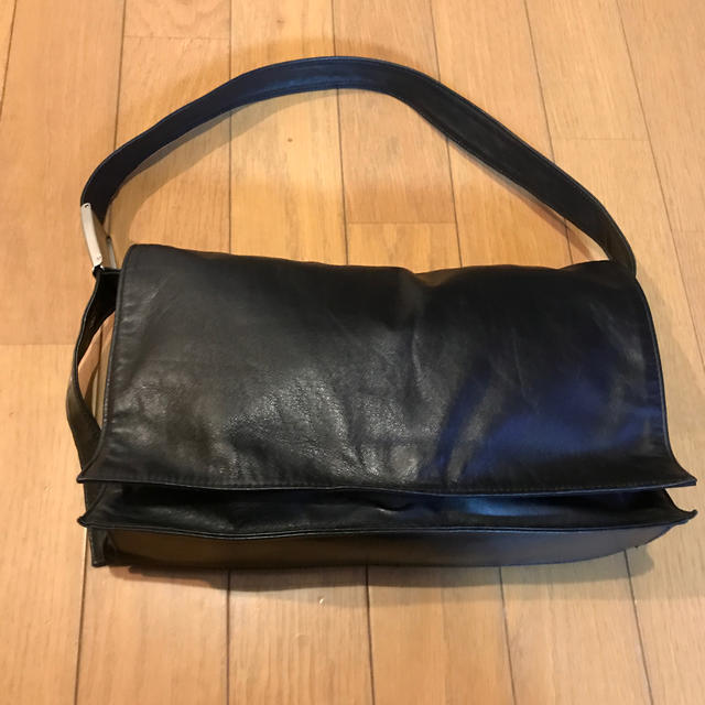 UNTITLED(アンタイトル)の革のバッグ レディースのバッグ(ショルダーバッグ)の商品写真