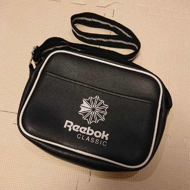 Reebok(リーボック)のReebok CLASSIC ショルダーバッグ LIMITED BAG  レディースのバッグ(ショルダーバッグ)の商品写真