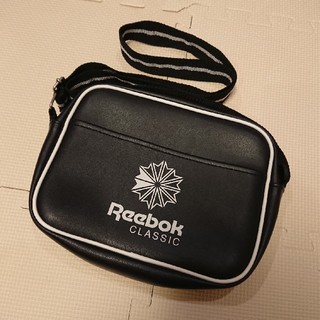 リーボック(Reebok)のReebok CLASSIC ショルダーバッグ LIMITED BAG (ショルダーバッグ)