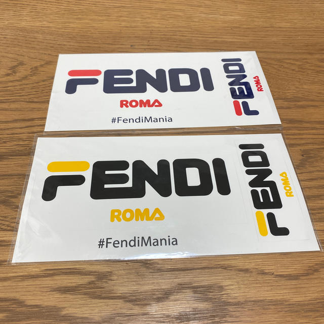 FENDI(フェンディ)の《非売品》FENDIステッカー インテリア/住まい/日用品の文房具(シール)の商品写真