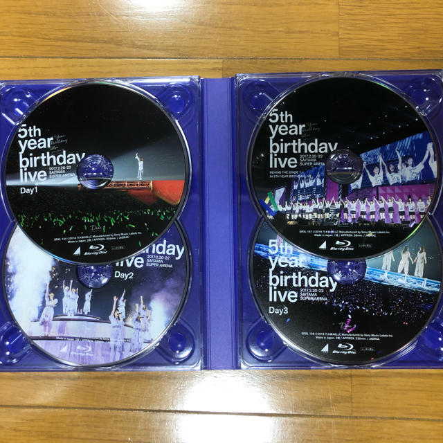 乃木坂46(ノギザカフォーティーシックス)の5th　YEAR　BIRTHDAY　LIVE　2017．2．20-22　SAIT エンタメ/ホビーのDVD/ブルーレイ(ミュージック)の商品写真