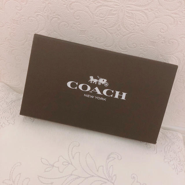 COACH(コーチ)のコーチ　coach プレゼント用ボックス　箱 インテリア/住まい/日用品のオフィス用品(ラッピング/包装)の商品写真