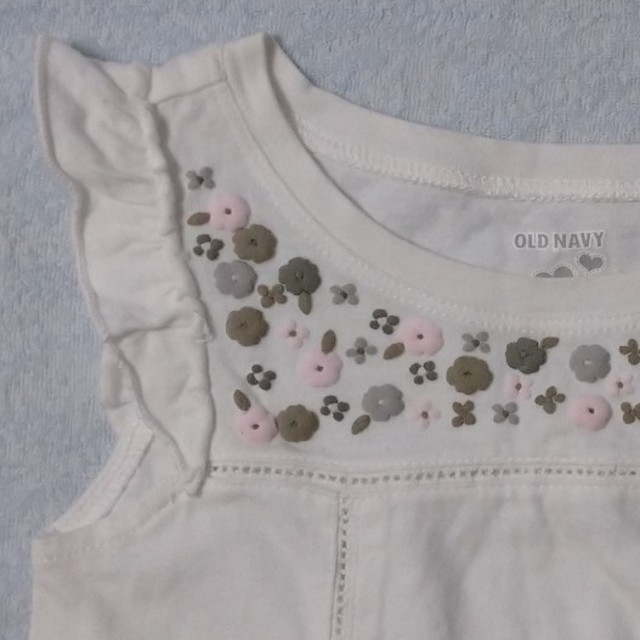 Old Navy(オールドネイビー)のOLD NAVY タンクトップ(18～24M) キッズ/ベビー/マタニティのキッズ服女の子用(90cm~)(Tシャツ/カットソー)の商品写真