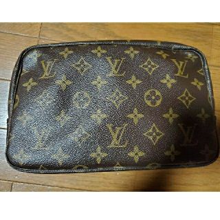 ルイヴィトン(LOUIS VUITTON)のルイ ヴィトン  トゥルース・トワレット23　　化粧ポーチ　ｾｶﾝﾄﾞﾊﾞｯｸﾞ(ポーチ)