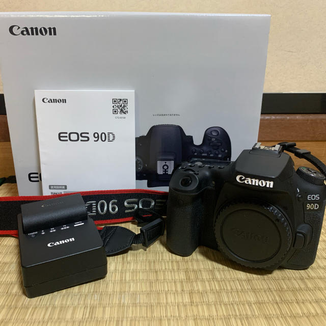 Canon EOS 90D ボディ-