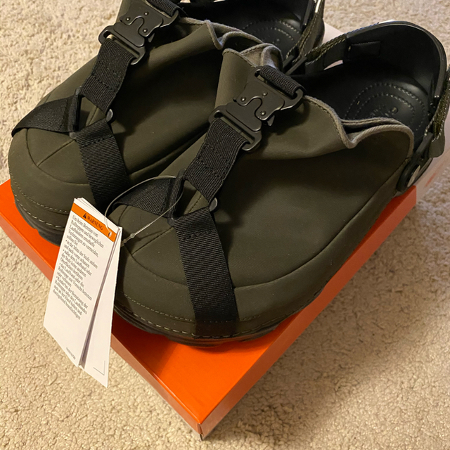 BEAMS - crocs × BEAMS 別注 コブラバックル サンダル サイズ10 BEAMS - crocs × BEAMS 別注 コブラバックル サンダル サイズ10