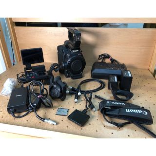 キヤノン(Canon)の【超美品】CANON EOS C300 MARK 2【値下げ】(デジタル一眼)