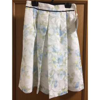 パターンフィオナ(PATTERN fiona)のパターンフィオナ ブルー 花柄 スカート(ひざ丈スカート)
