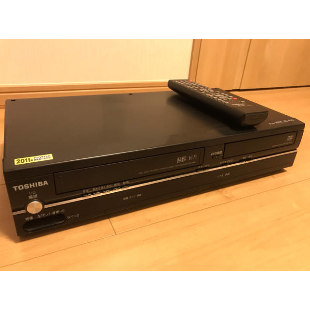 東芝(トウシバ)の東芝　ビデオ一体型DVDプレイヤー スマホ/家電/カメラのテレビ/映像機器(DVDプレーヤー)の商品写真