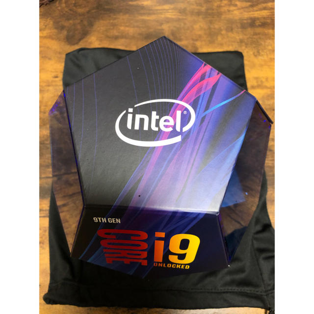 新品未使用 Intel Core i9 9900K BOX95W