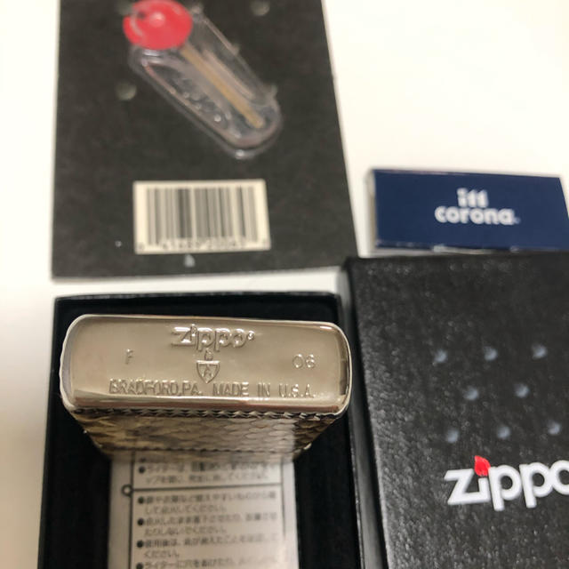 ZIPPO(ジッポー)のzippo アーマー 蛇革 ダイヤカット オイルライター ジッポ メンズのファッション小物(タバコグッズ)の商品写真