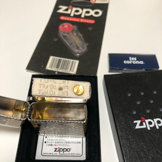 ZIPPO(ジッポー)のzippo アーマー 蛇革 ダイヤカット オイルライター ジッポ メンズのファッション小物(タバコグッズ)の商品写真