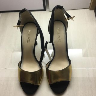 ナインウエスト(NINE WEST)のナインウェスト　サンダル　ゴールド(サンダル)