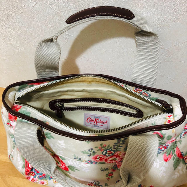 Cath Kidston(キャスキッドソン)の★お買い得★ Cath Kidston ハンドバッグ & ショルダーバッグ レディースのバッグ(ハンドバッグ)の商品写真