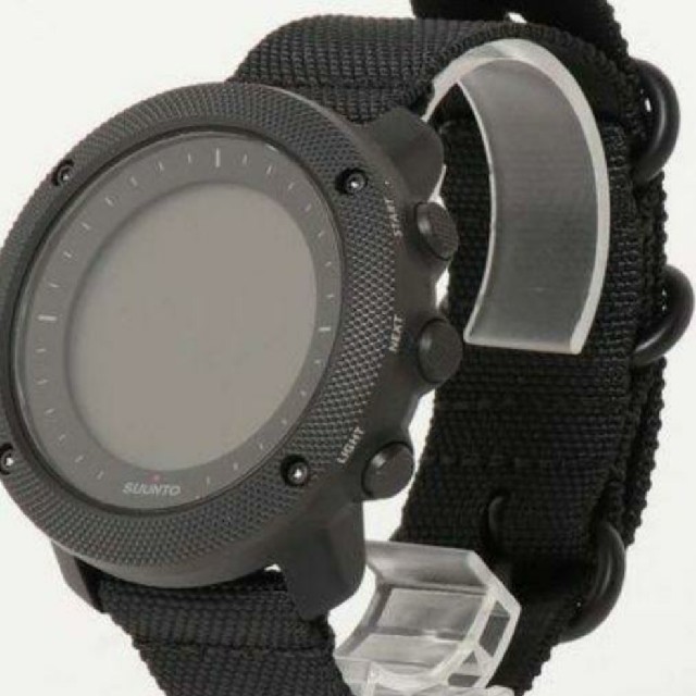 最新な SUUNTO - 新品 価格 61,600円 SUUNTO スント TRAVERSE ALPHA 腕時計(デジタル)