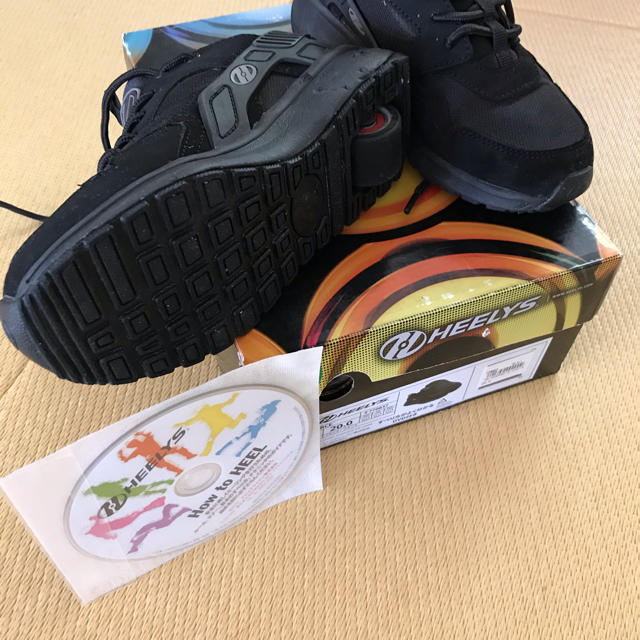 HEELYS(ヒーリーズ)のHEELYSローラーシューズ キッズ/ベビー/マタニティのキッズ靴/シューズ(15cm~)(ローラーシューズ)の商品写真