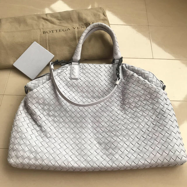 Bottega Veneta(ボッテガヴェネタ)のボッテガ♡4wayバッグ♡ミラーつき♡保存袋あり レディースのバッグ(ハンドバッグ)の商品写真