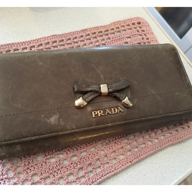 PRADA(プラダ)のとみー様  PRADA❤️財布  レディースのファッション小物(財布)の商品写真