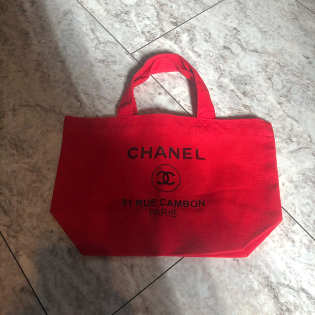 CHANEL(シャネル)のCHANELプリント　トートバッグ レディースのバッグ(トートバッグ)の商品写真