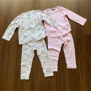 プチバトー(PETIT BATEAU)のプチバトー パジャマ 2セットまとめて　24m(パジャマ)