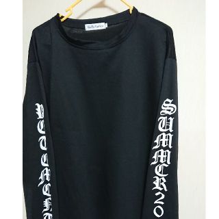 ワンオクロックの長袖のTシャツ(ミュージシャン)