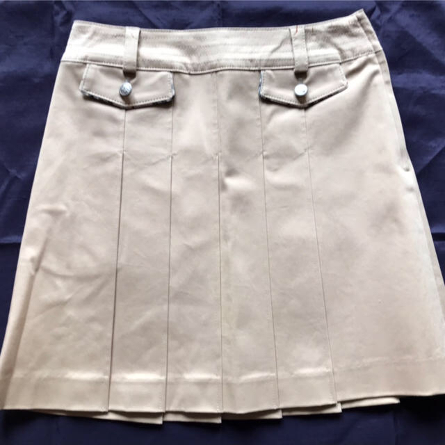 BURBERRY(バーバリー)の【美品】SALE バーバリー　スカート レディースのスカート(ひざ丈スカート)の商品写真