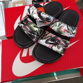 ナイキ(NIKE)のガチャピン様専用 wmns benassi 25cm　ベナッシ ナイキ 2018(サンダル)