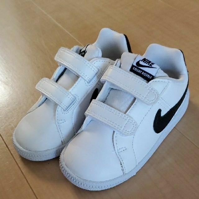 NIKE(ナイキ)のjjさん専用！！！　　　ナイキ　子供スニーカー　キッズスニーカー キッズ/ベビー/マタニティのベビー靴/シューズ(~14cm)(スニーカー)の商品写真