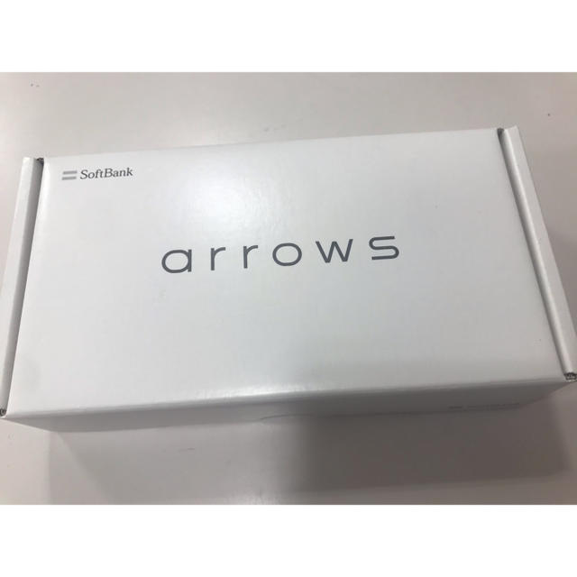 arrows U ホワイト　富士通　スマートフォン　新品未使用