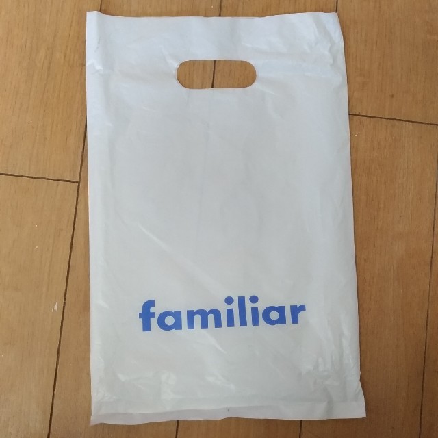 familiar(ファミリア)の新品　くまちゃんスタイ　Familiar キッズ/ベビー/マタニティのこども用ファッション小物(ベビースタイ/よだれかけ)の商品写真