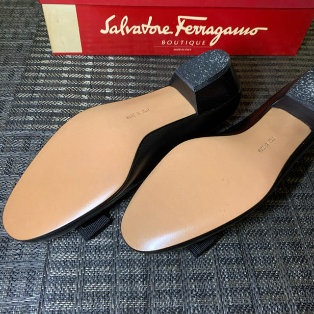 Salvatore Ferragamo(サルヴァトーレフェラガモ)の【未使用】フェラガモパンプス レディースの靴/シューズ(ハイヒール/パンプス)の商品写真