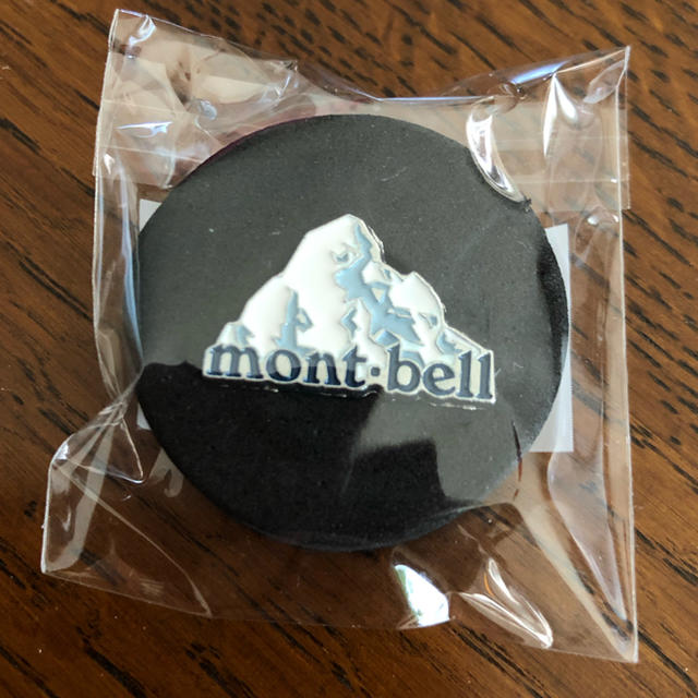 mont bell(モンベル)のmont-bell バッジ エンタメ/ホビーのアニメグッズ(バッジ/ピンバッジ)の商品写真