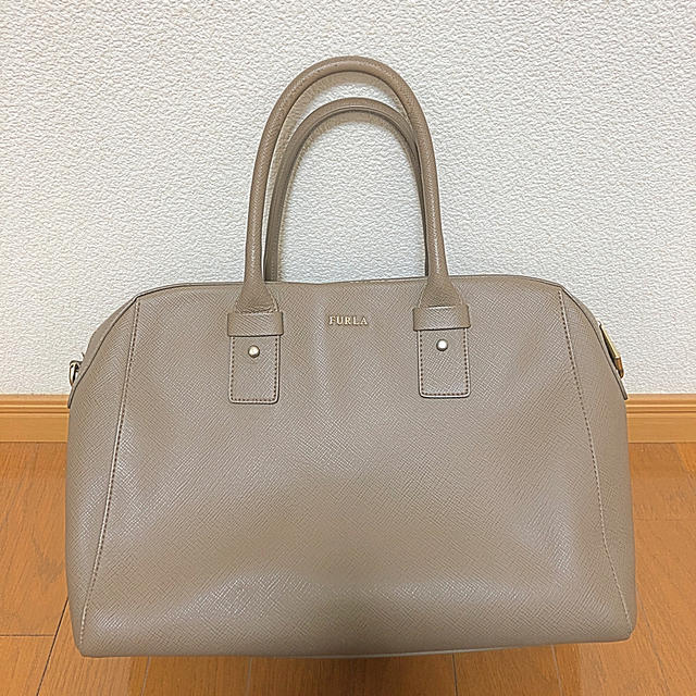 最終値下げFURLA グレーバック