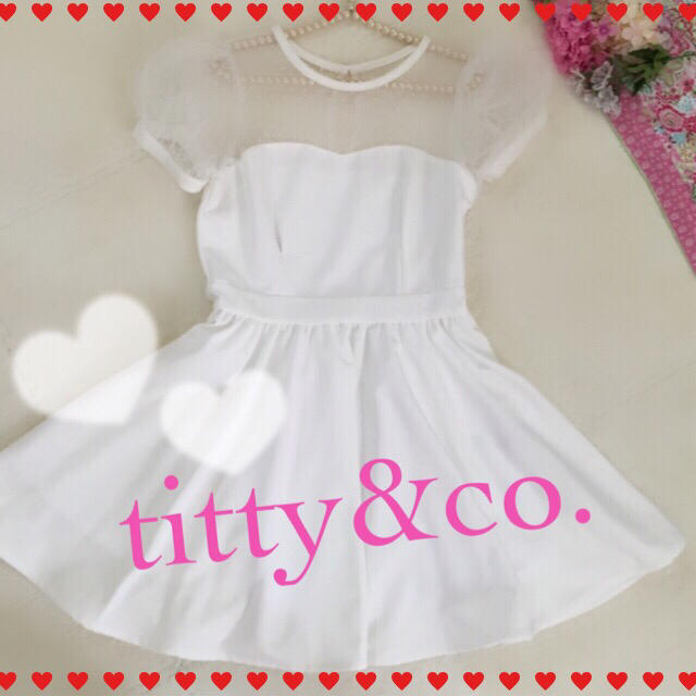 titty&co(ティティアンドコー)のtitty&coドットパフ袖ワンピ♡値下 レディースのワンピース(ミニワンピース)の商品写真