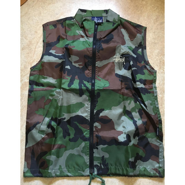 STUSSY - stussy/ステューシー迷彩 ナイロンベスト メンズMサイズ
