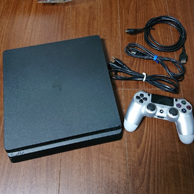 PlayStation4(プレイステーション4)のPS4 CUH-2100A エンタメ/ホビーのゲームソフト/ゲーム機本体(家庭用ゲーム機本体)の商品写真