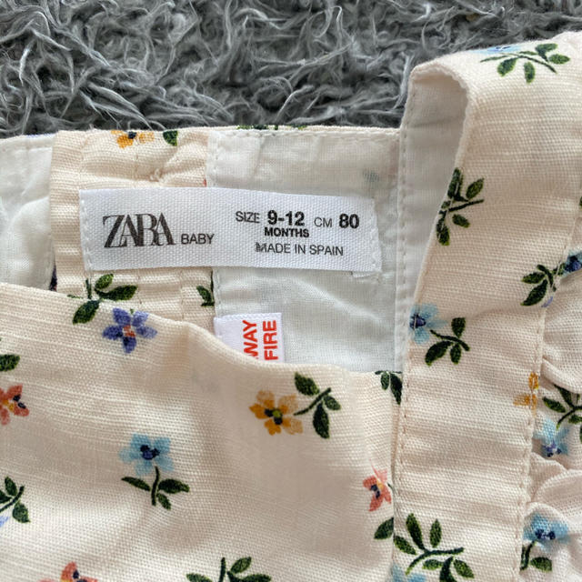 ZARA KIDS(ザラキッズ)のZARA baby フラワー柄ワンピース キッズ/ベビー/マタニティのベビー服(~85cm)(ワンピース)の商品写真