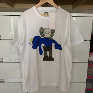 ユニクロ(UNIQLO)のUNIQLO　 KAWS　ユニクロ　カウズ　Tシャツ　エルモ　グラフィック　M(Tシャツ/カットソー(半袖/袖なし))