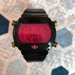 アディダス(adidas)のadidasのデジタル腕時計(腕時計)