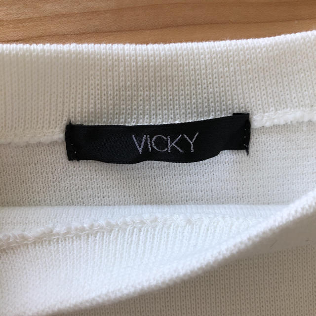 VICKY(ビッキー)のshiratama様☆☆☆VICKY☆美品　レディース　半袖 レディースのトップス(ニット/セーター)の商品写真