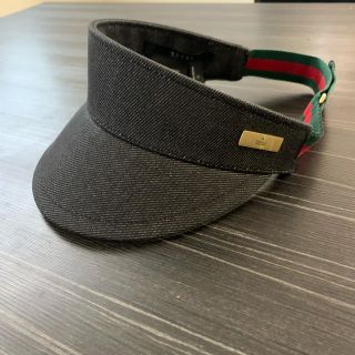 グッチ(Gucci)のグッチ　サンバイザー　正規品　新品未使用(サンバイザー)