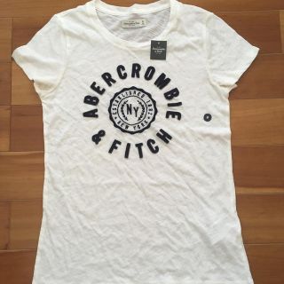 アバクロンビーアンドフィッチ(Abercrombie&Fitch)のアバクロンビー&フィッチ ロゴデザイン Tシャツ 新品タグ付き(Tシャツ(半袖/袖なし))