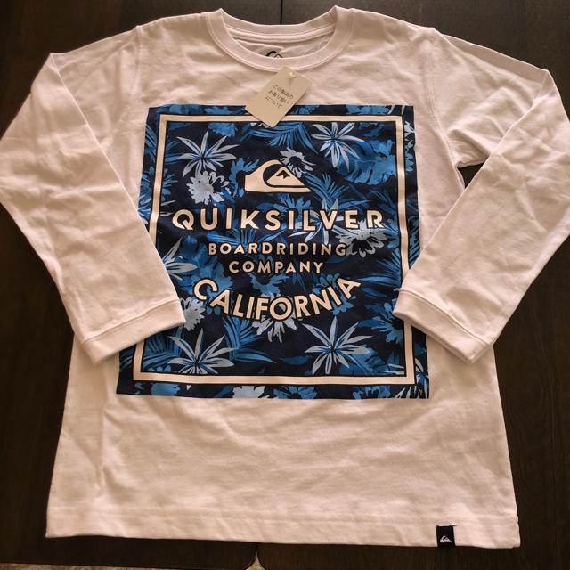 QUIKSILVER(クイックシルバー)のクイックシルバー　QUIK  SILVER キッズ140cm キッズ/ベビー/マタニティのキッズ服男の子用(90cm~)(Tシャツ/カットソー)の商品写真