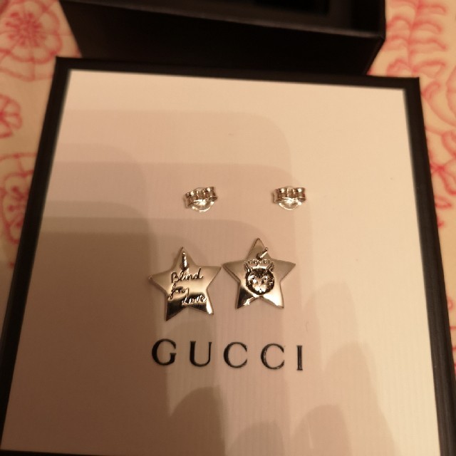 Gucci - GUCCI(グッチ)ピアス ブラインドフォー ラブ キャット スター