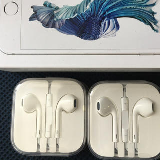 アップル(Apple)のiPhone イヤホン　2セット(ヘッドフォン/イヤフォン)