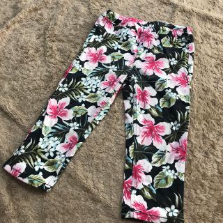 ジーユー(GU)のGU 花柄パンツ 新品☆(パンツ/スパッツ)